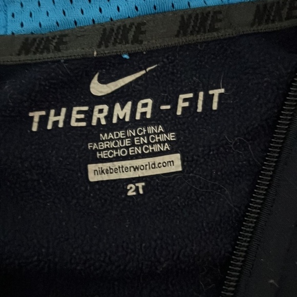 4/$15 kids nike light jacket - Picture 4 of 4